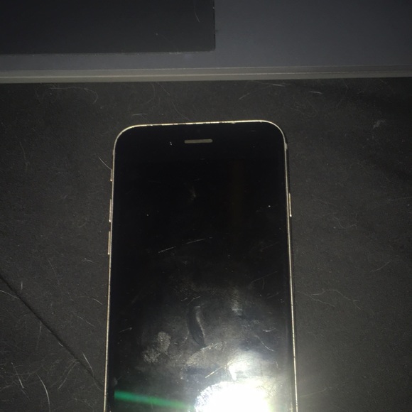 iPhone SE 3rd generation (may be wrong 😂) pretty sure - Picture 1 of 3